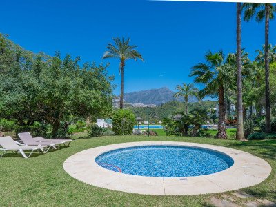 Apartamento en venta en Altos de La Quinta, Benahavis