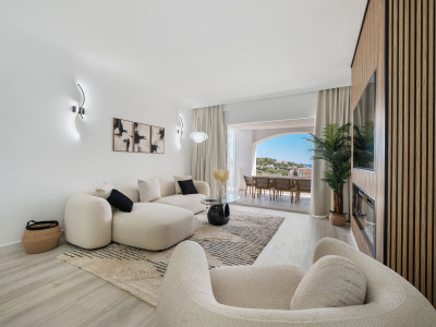 Apartamento en venta en Altos de La Quinta, Benahavis