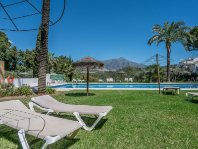 Apartamento en venta en Altos de La Quinta, Benahavis