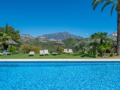 Apartamento en venta en Altos de La Quinta, Benahavis