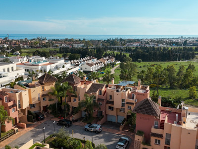 Town House for sale in Nueva Andalucia