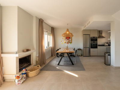 Town House for sale in Nueva Andalucia