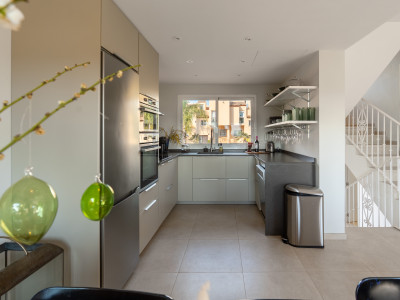 Town House for sale in Nueva Andalucia