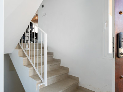 Town House for sale in Nueva Andalucia