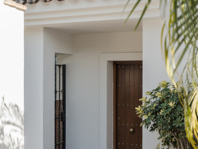Villa for sale in El Rosario, Marbella East