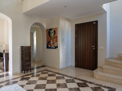 Villa for sale in El Rosario, Marbella East