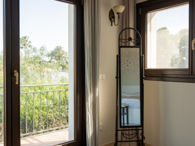Villa for sale in El Rosario, Marbella East