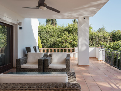 Villa for sale in El Rosario, Marbella East