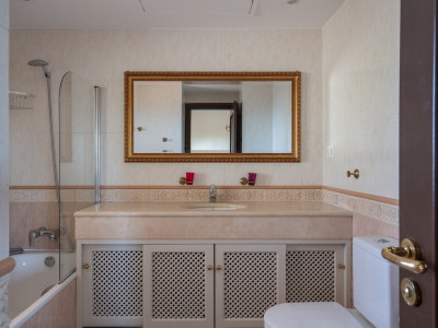 Villa for sale in El Rosario, Marbella East