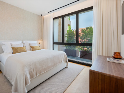 Ground Floor Duplex for sale in Golden Mile, Marbella Golden Mile