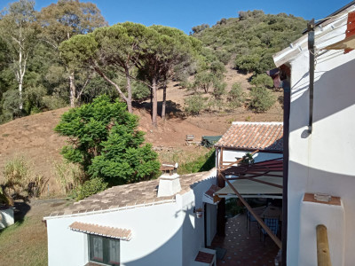 Finca for sale in Casares