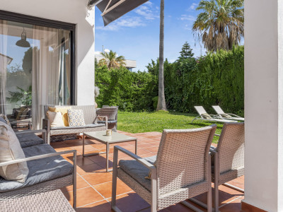 Villa for sale in Nueva Andalucia