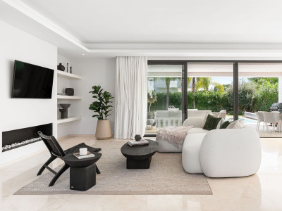 Villa zum Verkauf in Estepona East, Estepona