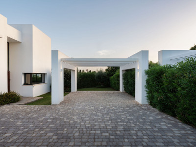 Villa zum Verkauf in Estepona East, Estepona