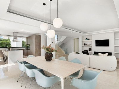 Villa zum Verkauf in Estepona East, Estepona