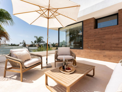 Villa zum Verkauf in Estepona East, Estepona