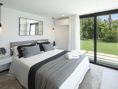 Villa zum Verkauf in Nueva Andalucia