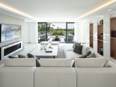 Villa zum Verkauf in Nueva Andalucia