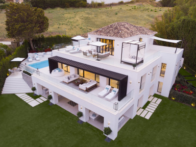 Villa zum Verkauf in Nueva Andalucia