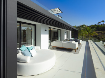 Villa zum Verkauf in Nueva Andalucia