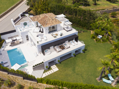 Villa zum Verkauf in Nueva Andalucia