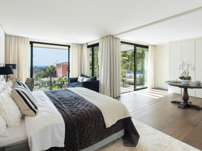 Villa zum Verkauf in Nueva Andalucia