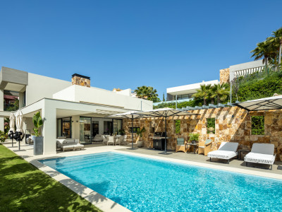 Villa zum Verkauf in Nueva Andalucia