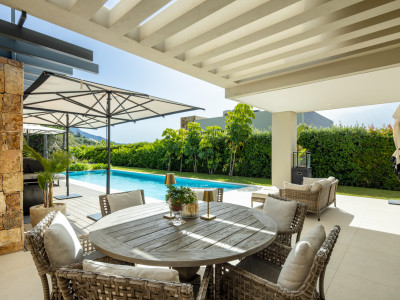 Villa zum Verkauf in Nueva Andalucia