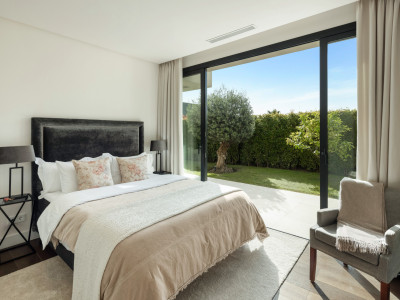 Villa zum Verkauf in Nueva Andalucia