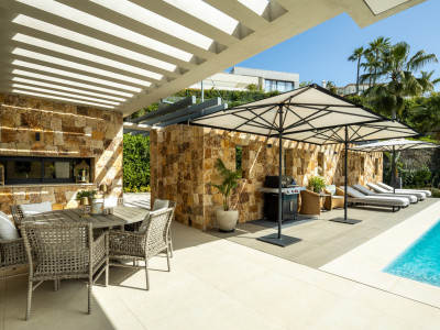 Villa zum Verkauf in Nueva Andalucia