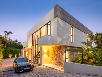 Villa zum Verkauf in Nueva Andalucia