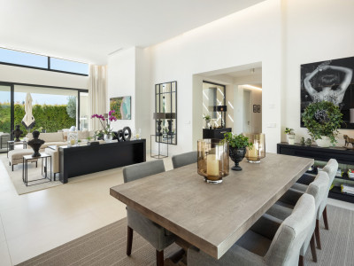 Villa zum Verkauf in Nueva Andalucia