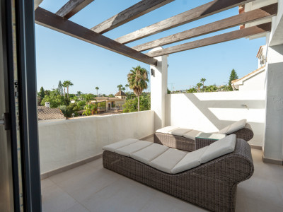 Villa zum Verkauf in Nueva Andalucia