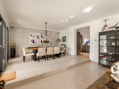 Villa zum Verkauf in Nueva Andalucia