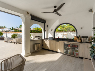 Villa zum Verkauf in Nueva Andalucia