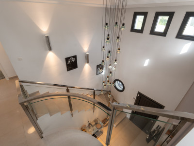 Villa zum Verkauf in Nueva Andalucia