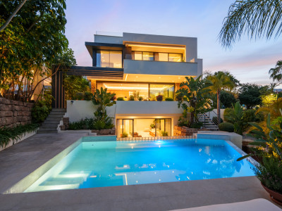Villa zum Verkauf in El Campanario, Estepona