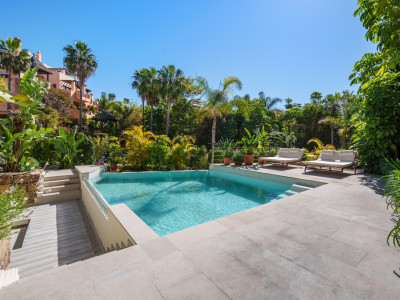 Villa zum Verkauf in El Campanario, Estepona