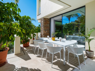 Villa zum Verkauf in El Campanario, Estepona