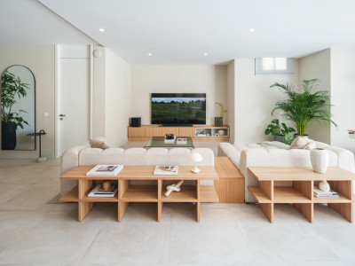 Villa zum Verkauf in El Campanario, Estepona
