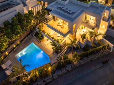 Villa zum Verkauf in El Campanario, Estepona