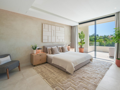 Villa zum Verkauf in El Campanario, Estepona