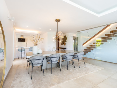 Villa zum Verkauf in El Campanario, Estepona