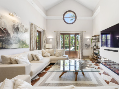 Villa zum Verkauf in La Resina Golf, Estepona