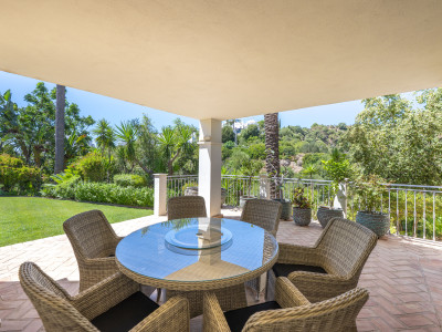 Villa zum Verkauf in La Resina Golf, Estepona