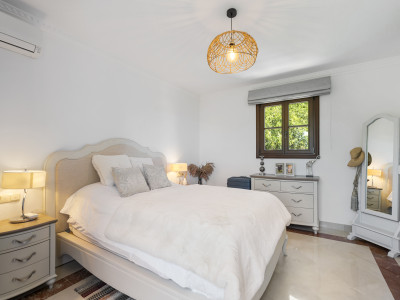 Villa zum Verkauf in La Resina Golf, Estepona