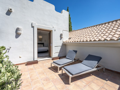 Villa zum Verkauf in La Resina Golf, Estepona
