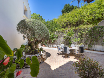 Villa zum Verkauf in La Resina Golf, Estepona