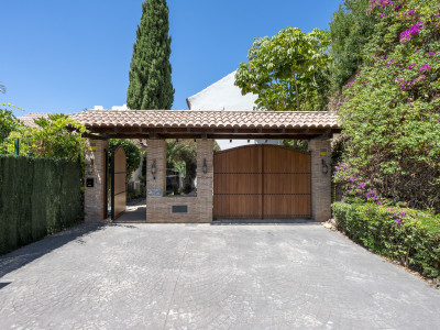 Villa zum Verkauf in La Resina Golf, Estepona