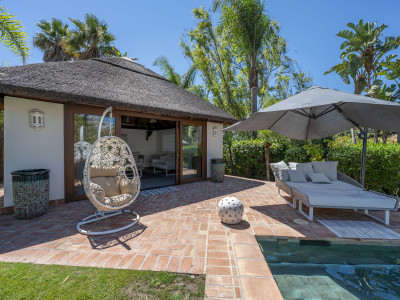 Villa zum Verkauf in La Resina Golf, Estepona